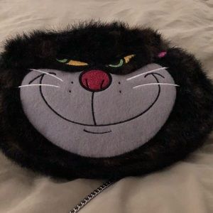 Meet your Posher, Cinder